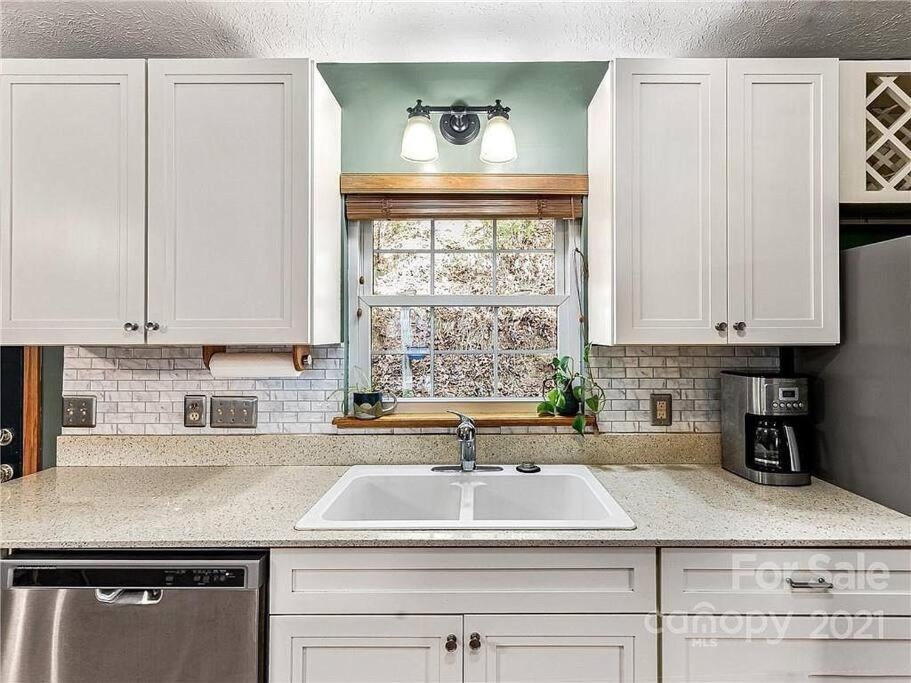 Misty Mountain Cottage Waynesville Exterior photo